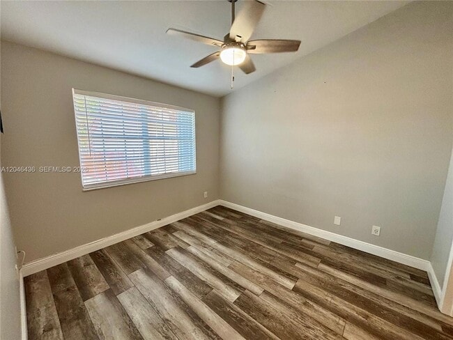 Foto del edificio - 8769 SW 215th Terrace