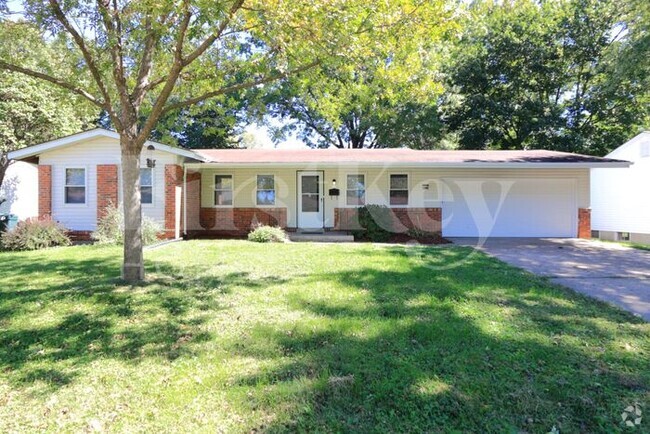 Building Photo - 2240 Spoonwood Dr