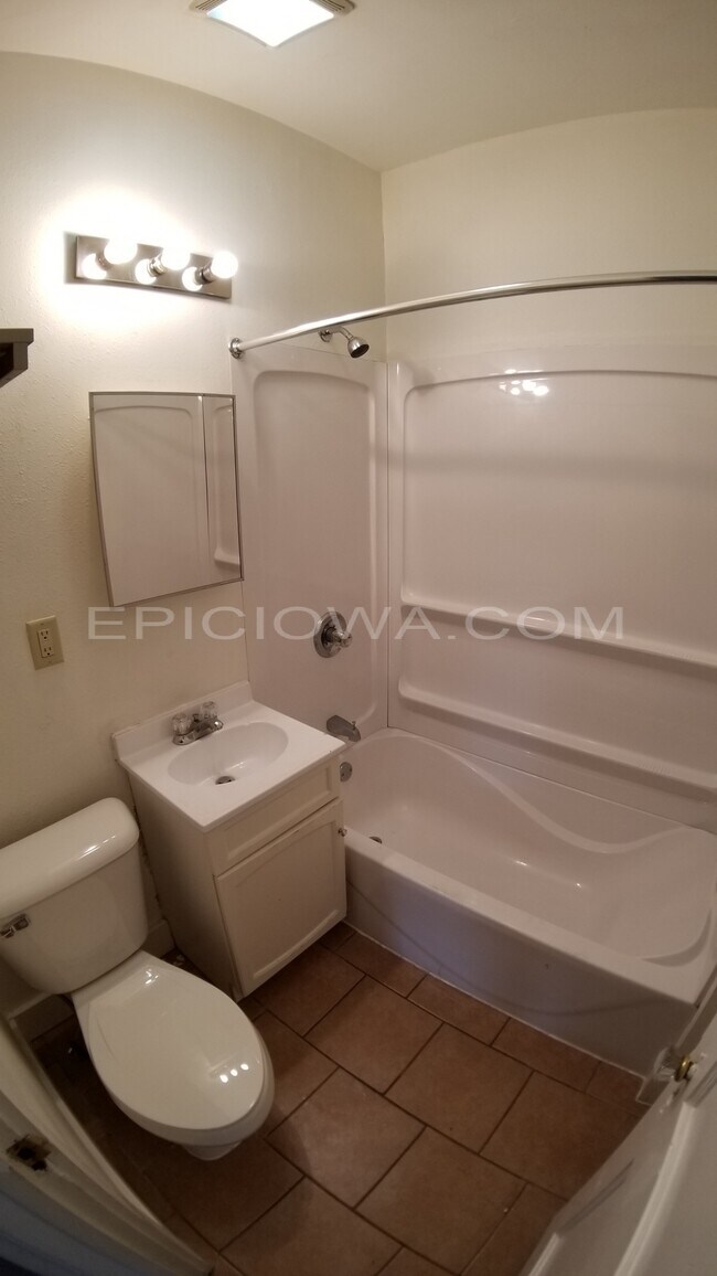 Building Photo - 222 5th Ave SW