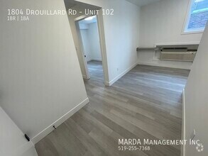 Building Photo - 1804 Drouillard Rd