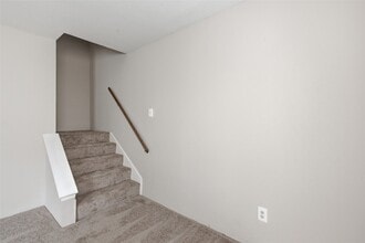 Building Photo - 2120 Wilcrest Dr