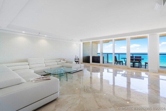 Building Photo - 2727 S Ocean Blvd