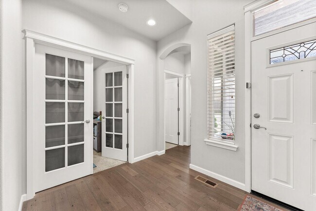 Foto del edificio - 4bd/3ba House in Steilacoom Ridge