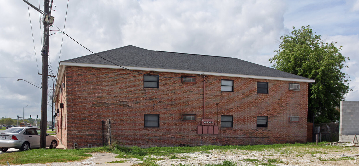 Primary Photo - Security Apartments