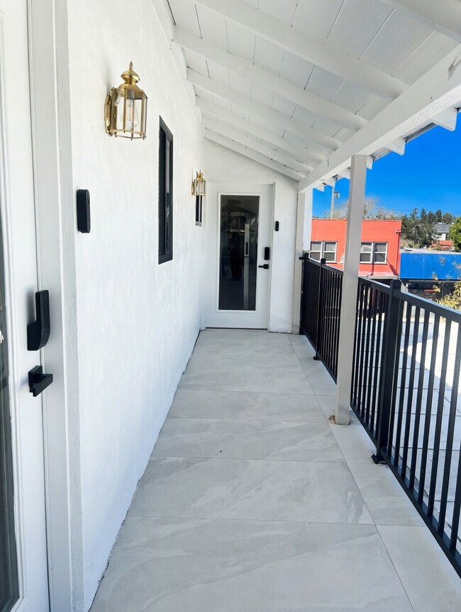 Foto del edificio - 8957 Hargis St