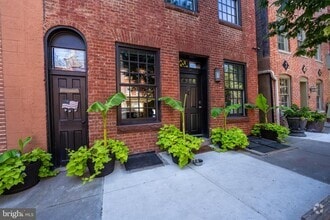 Building Photo - 840 S Bond St