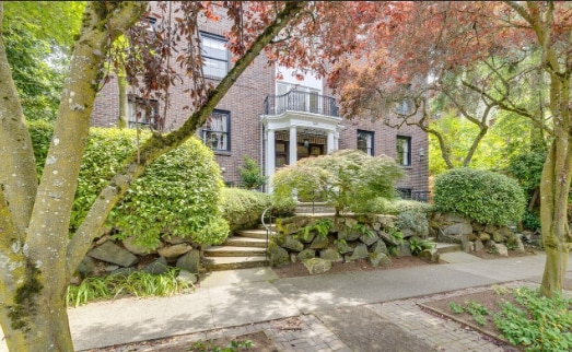 Building Photo - 1120 17th Ave