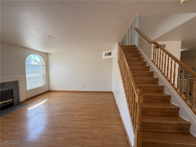 Foto del edificio - 9639 Silver City Dr