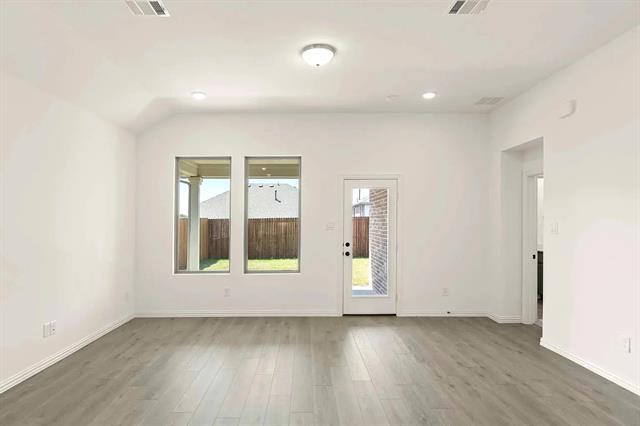 Building Photo - 2309 Myrtle Wy