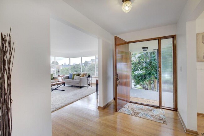 Foto del edificio - 2662 37th Ave W
