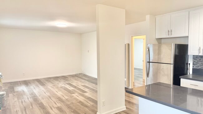 Building Photo - 210 S Coronado St