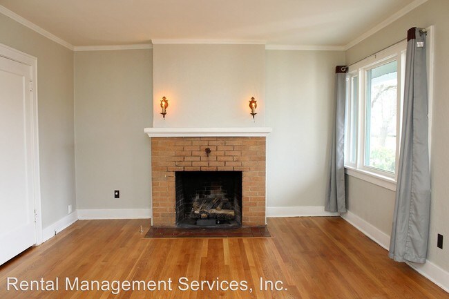 Building Photo - 3620 NE 45th Ave
