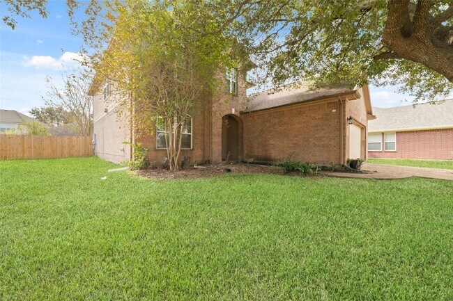 Foto del edificio - 12426 Taylorwood Ln