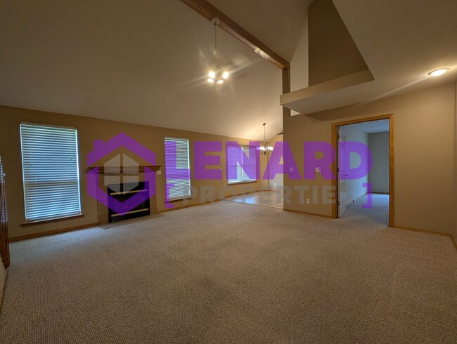 Foto del edificio - 714 Pinhook Dr