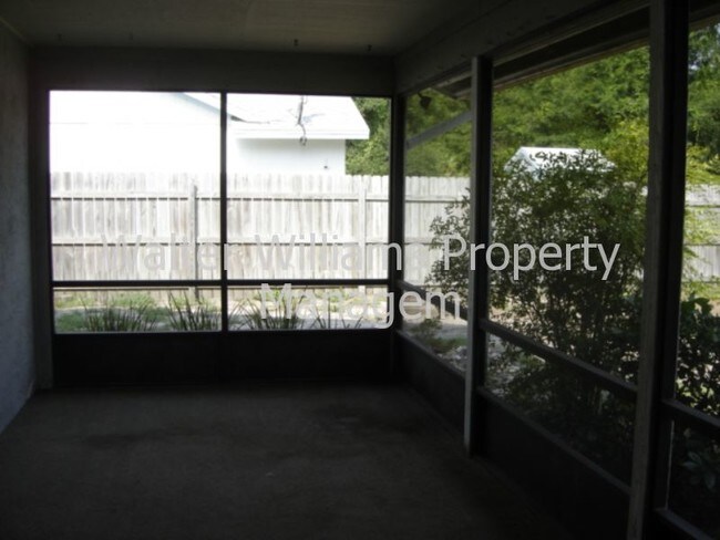 Building Photo - 140 Blare Castle Dr