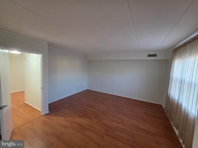 Building Photo - 809 Red Lion Rd