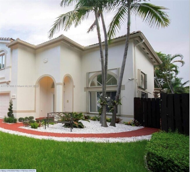 Building Photo - 4700 NW 111th Ct