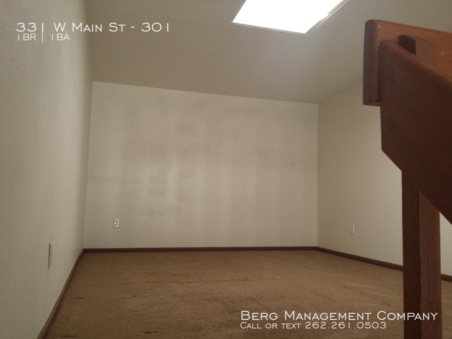 Foto del edificio - 331 W Main St