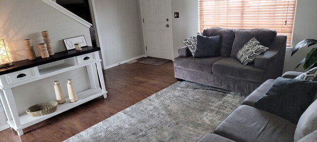 Foto del edificio - 3603 S Oxbow Dr