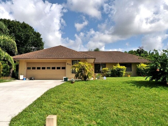 3 BEDROOM, 2 BATH HOME WITH TILE THROUGHOUT & CLOSE TO THE TURNPIKE - 3 BEDROOM, 2 BATH HOME WITH TILE THROUGHOUT & CLOSE TO THE TURNPIKE