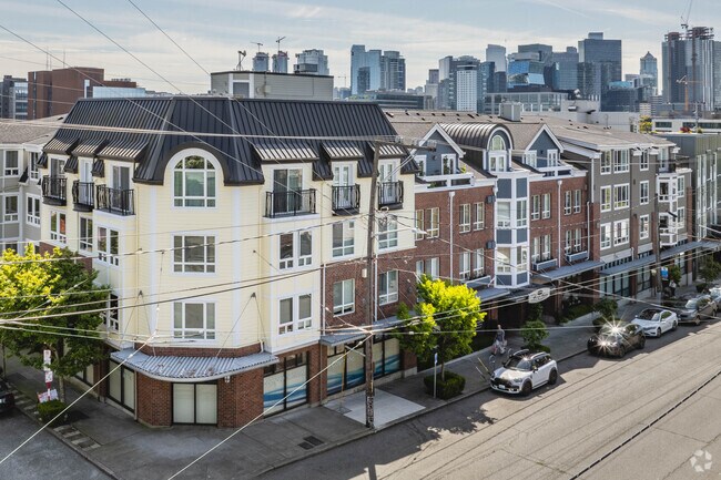 Residences at Fifth North