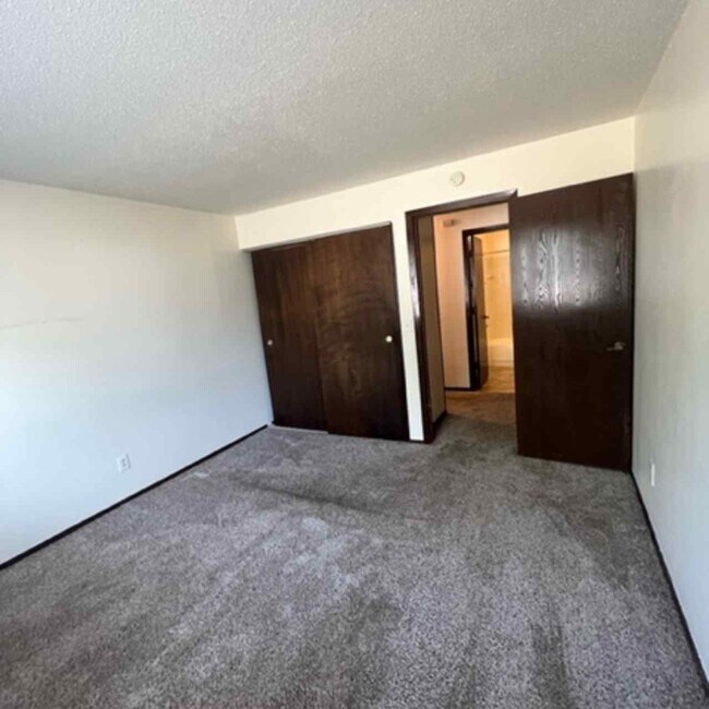 Foto del edificio - 7200 Camden Ave N