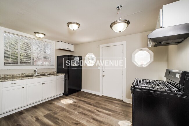 Foto del edificio - 2118 W Hill ST
