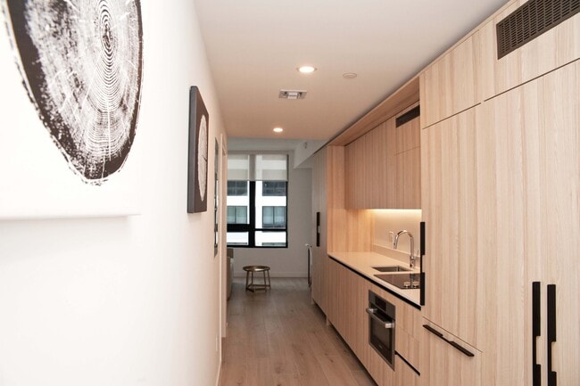 Foto del edificio - 225 N Miami Ave