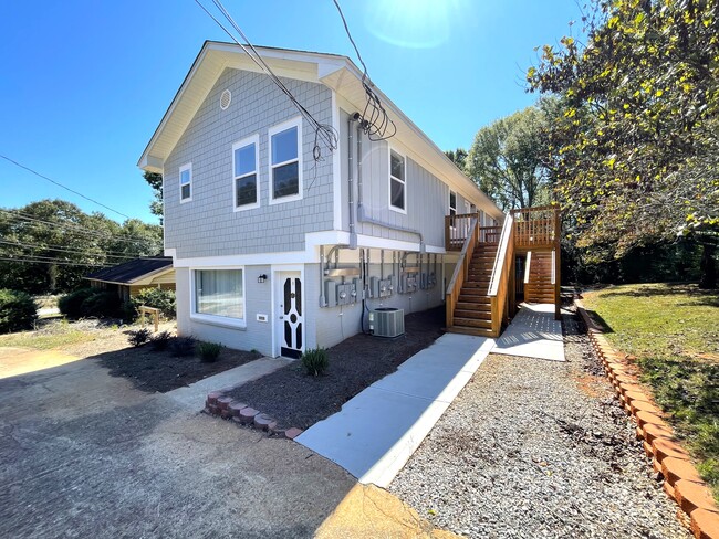Building Photo - 75 Venita Dr