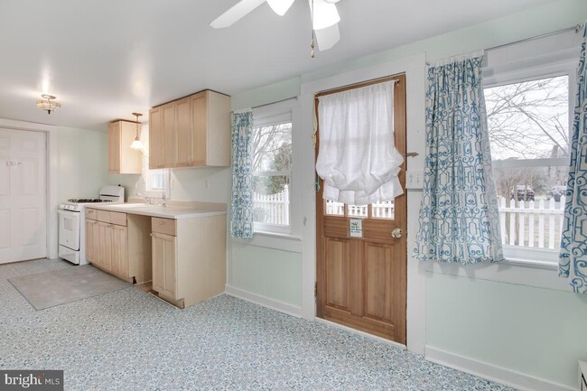 Building Photo - 8115 Broomes Island Rd