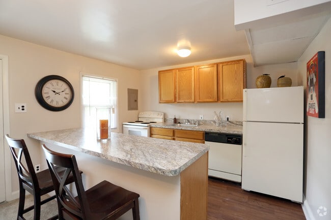 Kitchen - Greenville Place Apartments