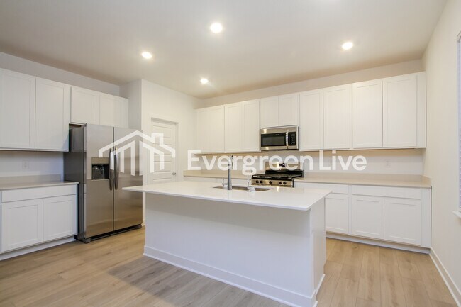 Building Photo - 947 Penrose Pl