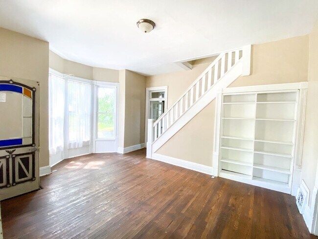 Foto del edificio - 4 Bedroom 2 Bath on Campus