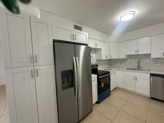 Building Photo - 700 SW 67th Ave