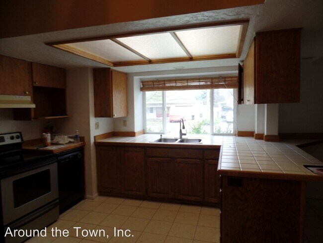 Foto del edificio - 3 br, 2 bath House - 1907 Lemhi Street