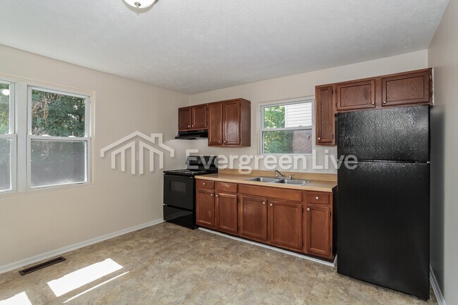 Foto del edificio - 2027 Highland Ave