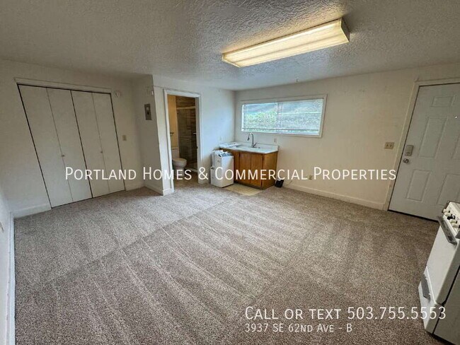 Foto del edificio - 3937 SE 62nd Ave