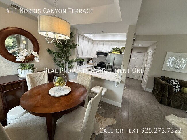 Foto del edificio - 411 Norris Canyon Terrace