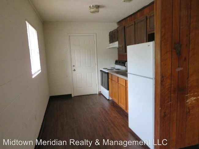 Building Photo - 2 br, 1 bath House - 2401 S. Meridian St