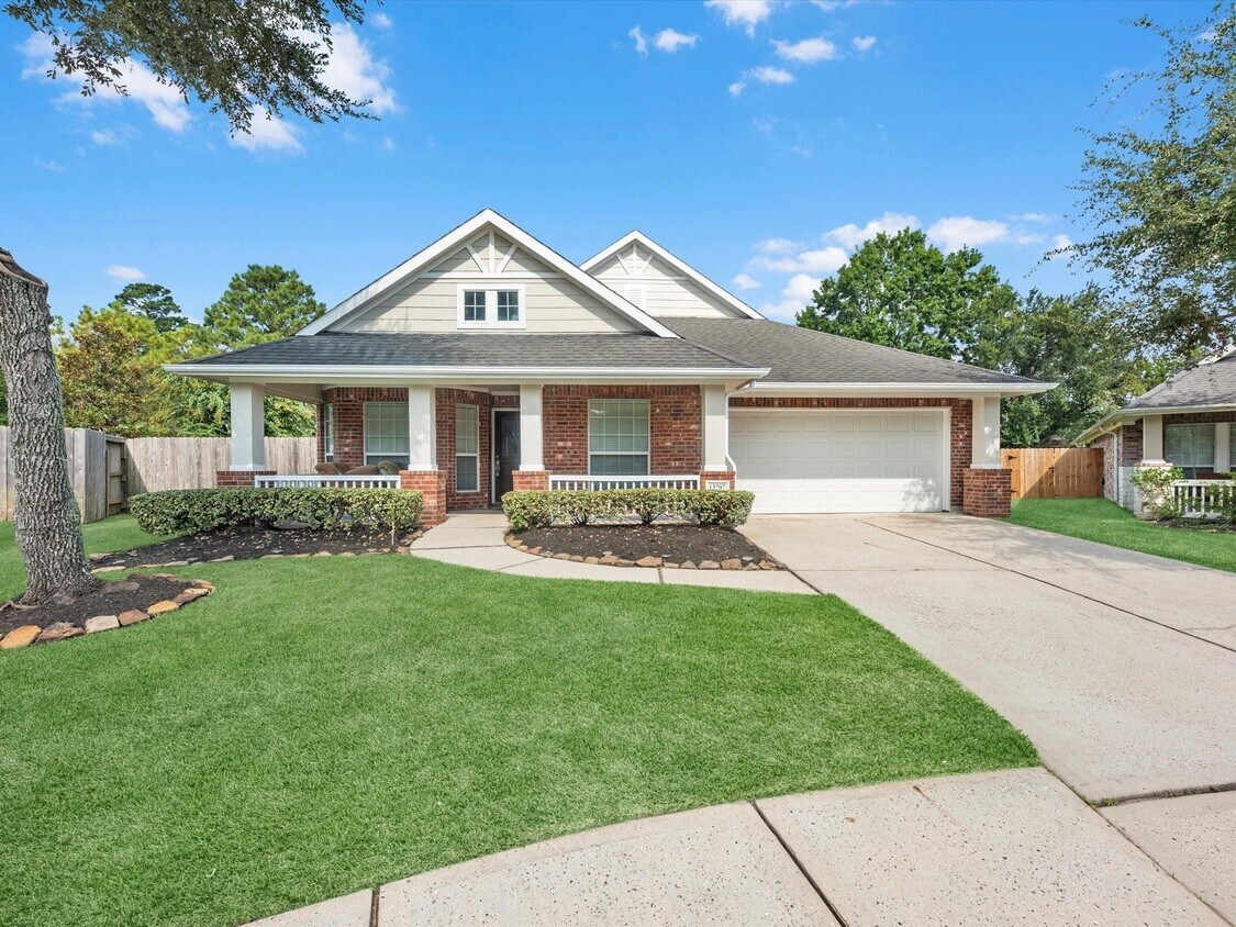 Primary Photo - 13707 Birney Point Ln