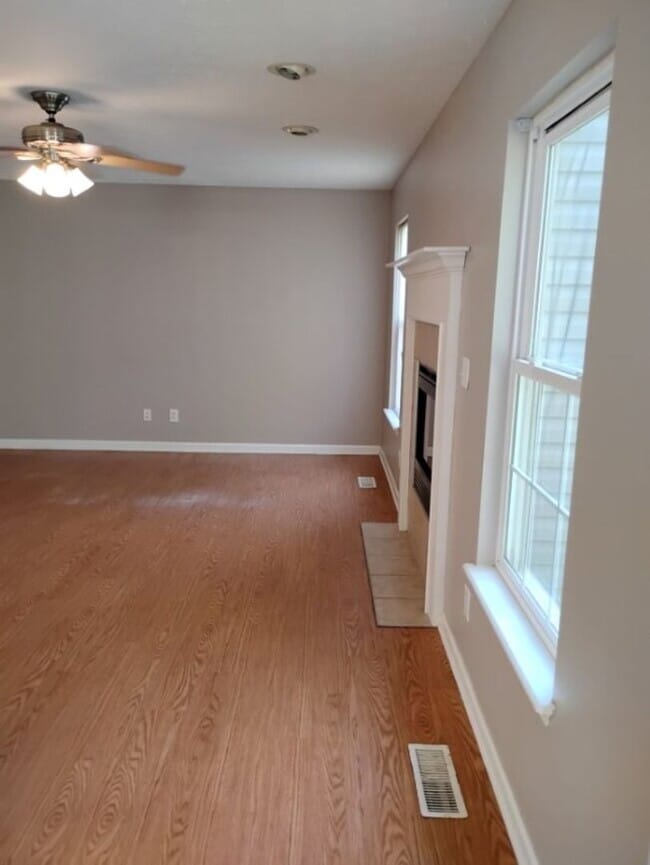 Building Photo - 3888 Ledyard St