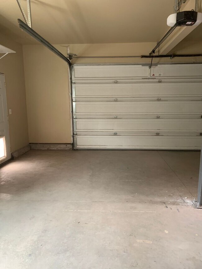 Foto del edificio - Studio in Downtown Bend with Garage