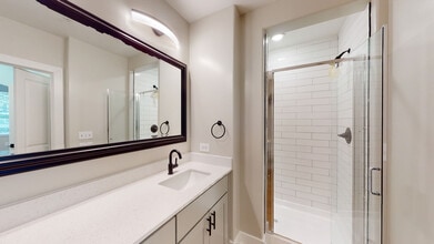Interior Photo - Towson Promenade