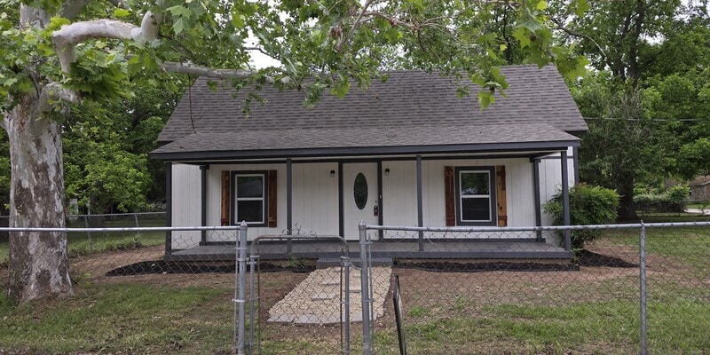 Primary Photo - 104 Greathouse