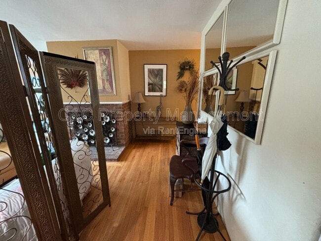 Foto del edificio - 8 Alvina Ave