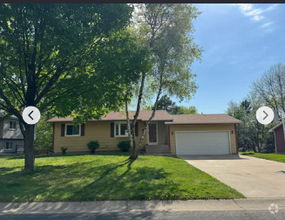 Building Photo - 6990 Redwing Ln