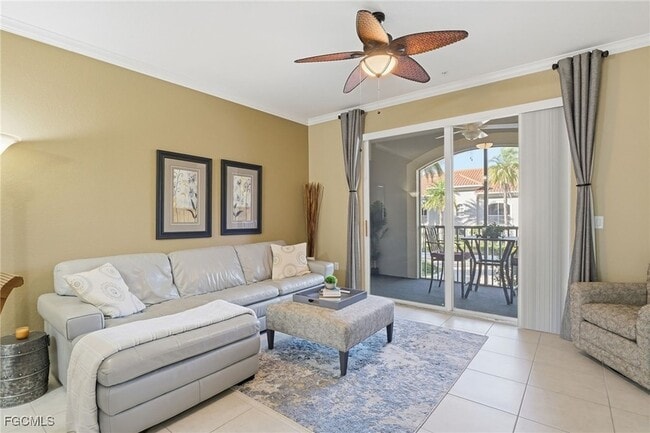 Foto del edificio - 8560 Violeta St