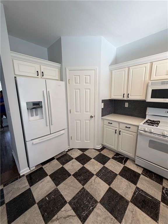 Foto del edificio - 3381 Hidden Cove Cir NW