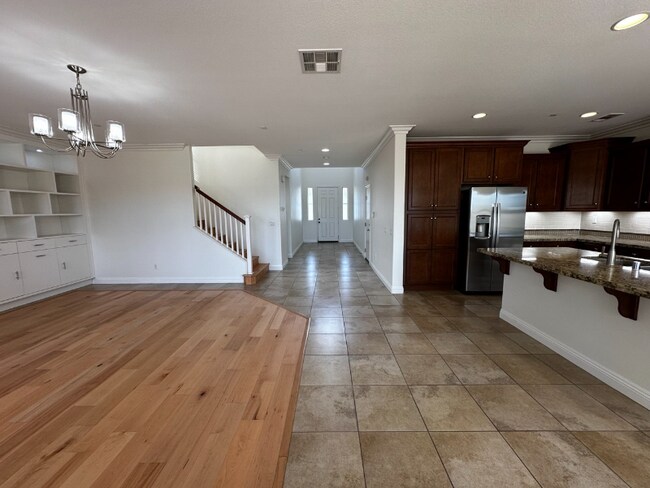 Building Photo - 1242 Bellingham Dr