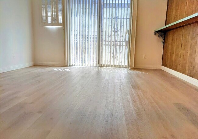 Building Photo - 11512 Ohio Ave